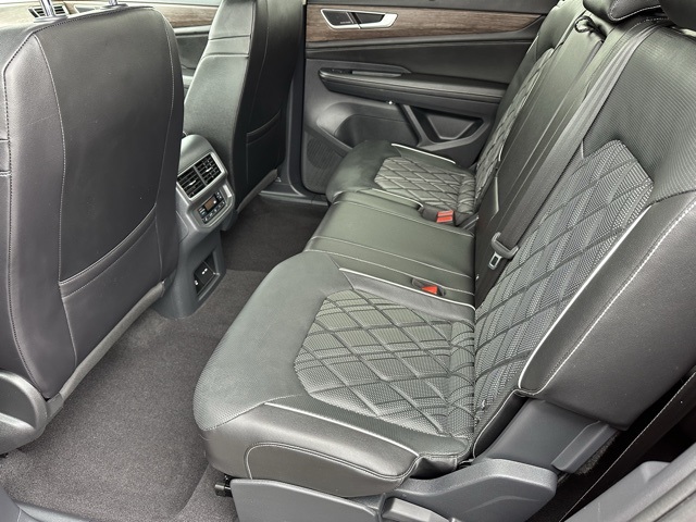 2024 Volkswagen Atlas SEL Premium R-Line photo 12