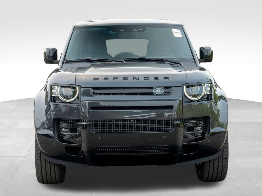 2025 Land Rover Defender 130 X-Dynamic SE photo 2