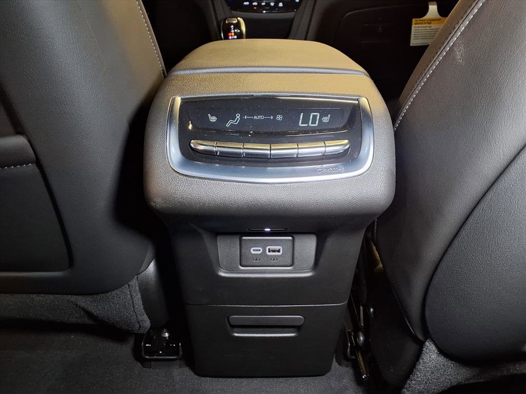 2025 Cadillac XT6 Sport photo 12