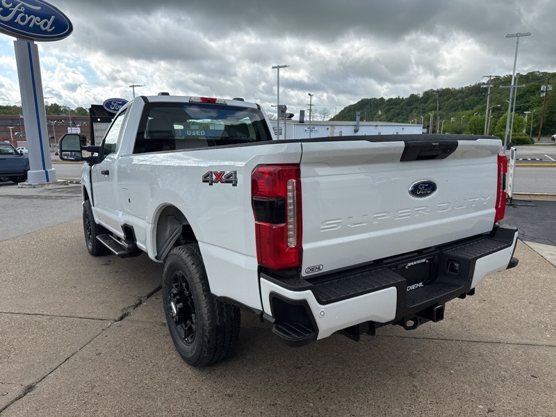 2025 Ford F-350 XL photo 5