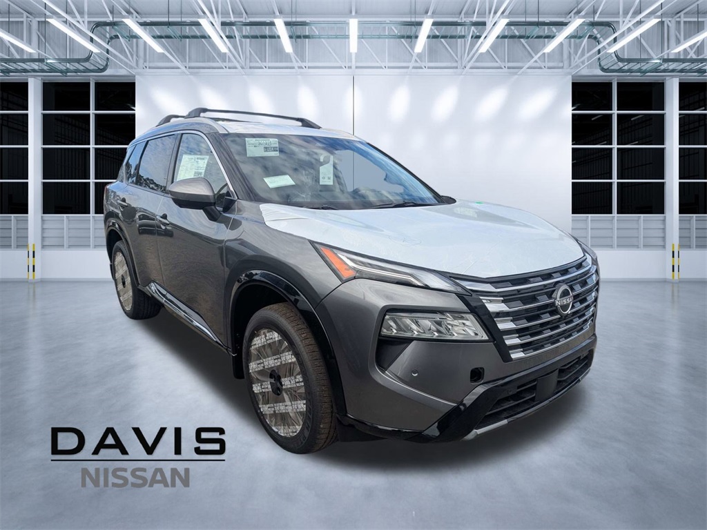 2026 Nissan Rogue Platinum's photo