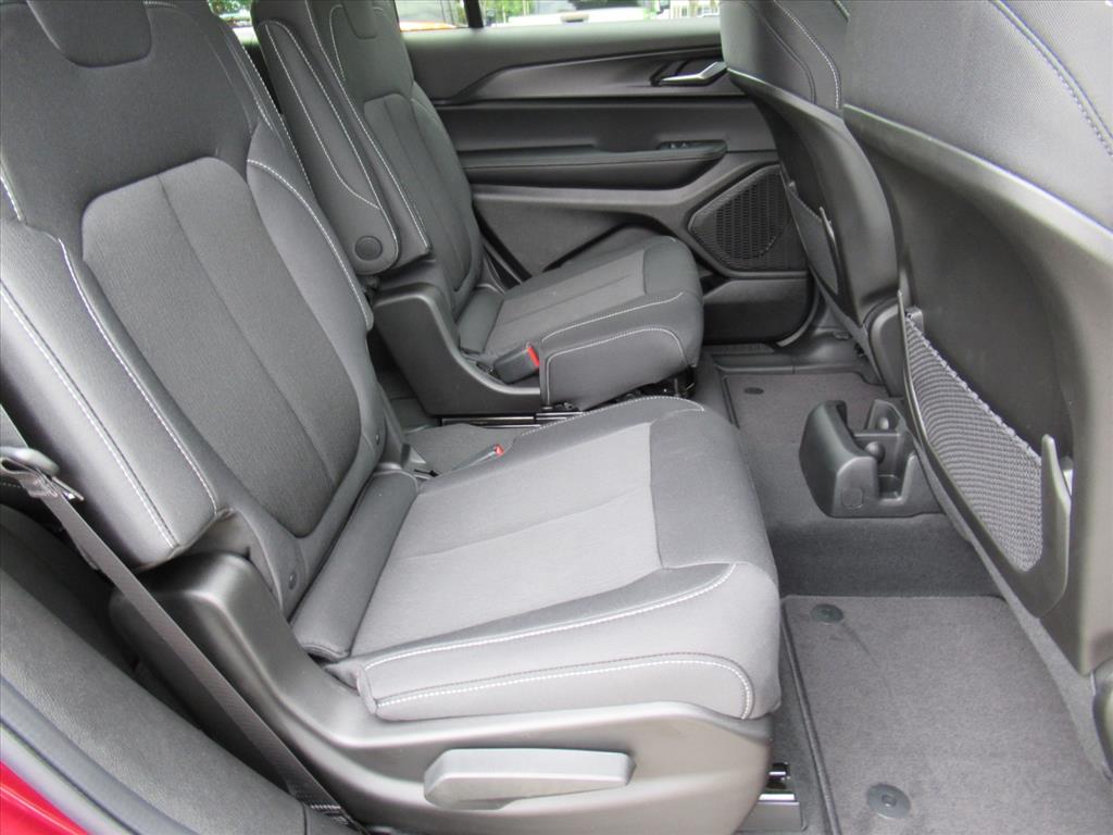 2025 Jeep Grand Cherokee Altitude X photo 28