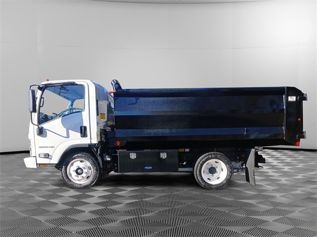 2025 Chevrolet Silverado 4500HD photo 2