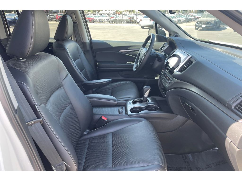 2019 Honda Ridgeline RTL-T photo 17