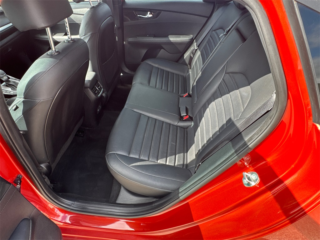 2023 Kia Forte GT-Line photo 18
