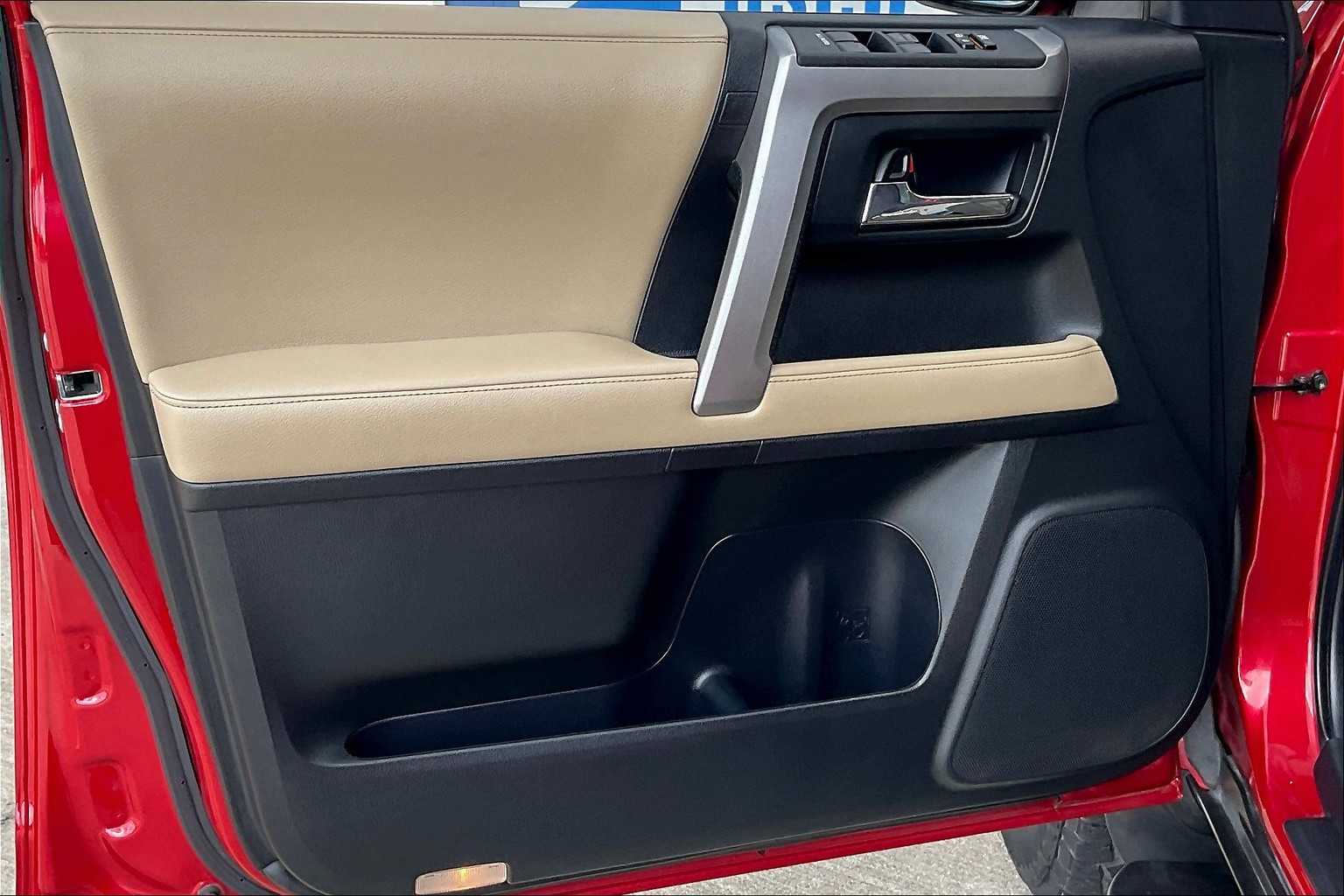 2019 Toyota 4Runner SR5 Premium photo 20
