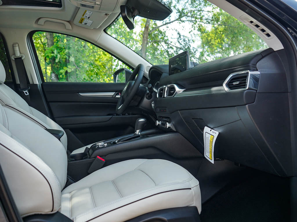 2025 Mazda CX-5 2.5 S Preferred photo 10