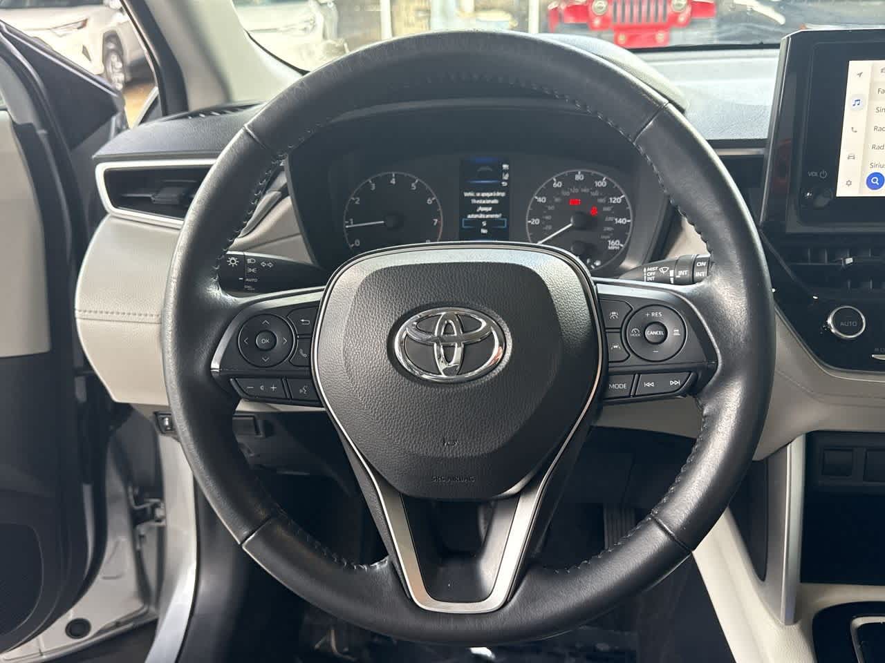 2023 Toyota Corolla Cross LE photo 11