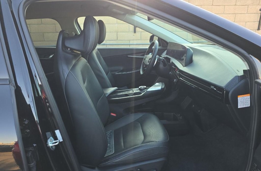 2022 Kia EV6 Wind photo 8