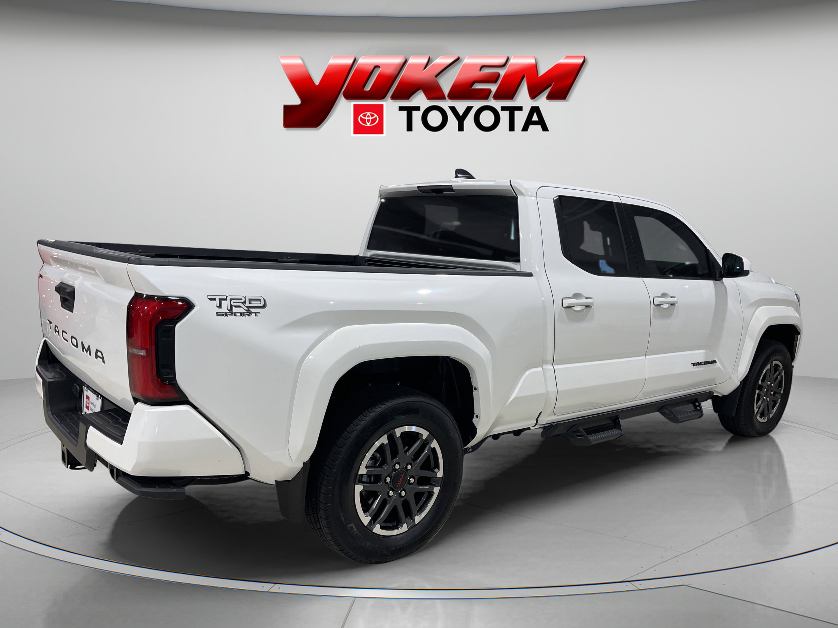 2024 Toyota Tacoma TRD Sport photo 6