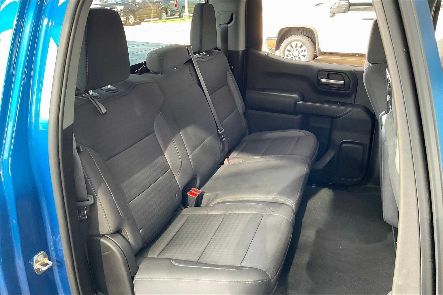 2022 Chevrolet Silverado 1500 Custom photo 16