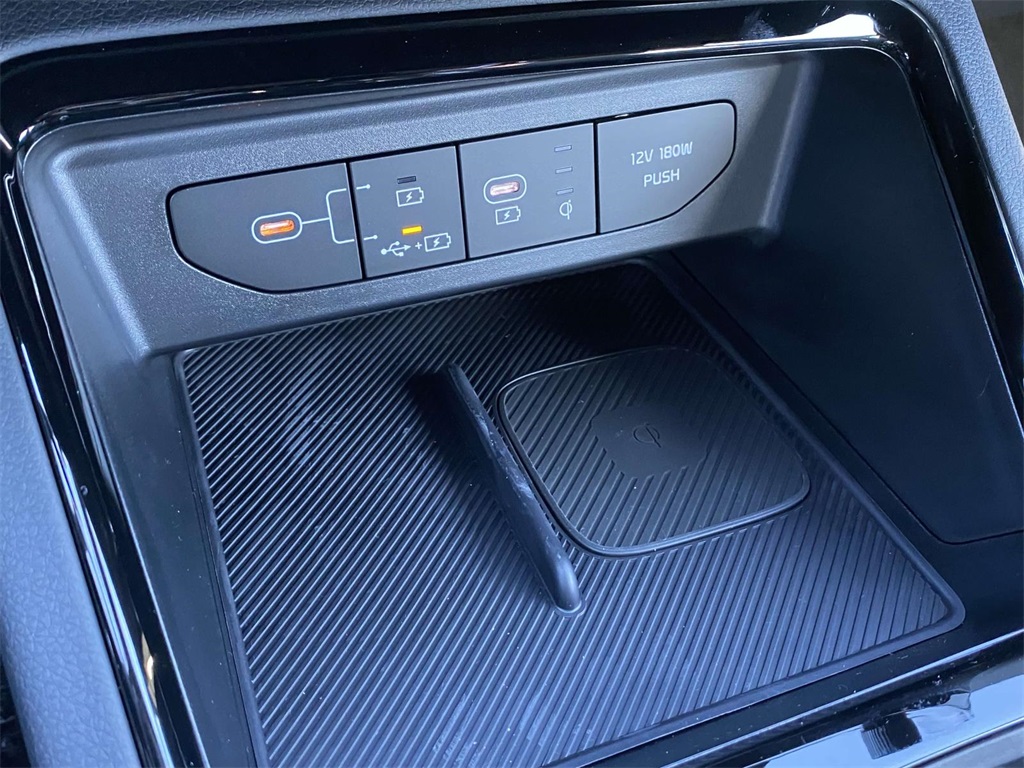 2025 Kia K5 GT-Line photo 15