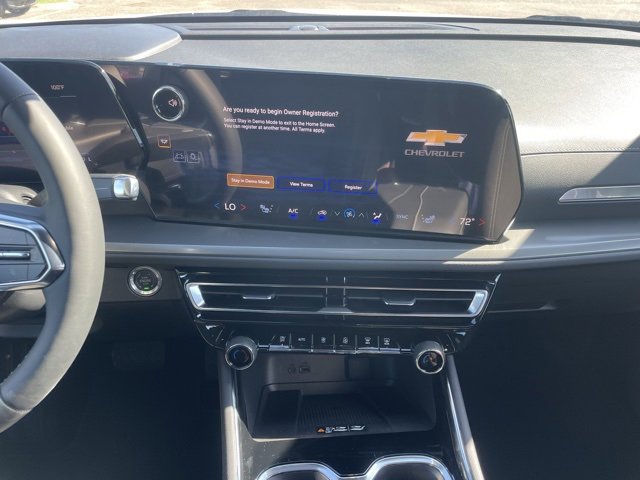 2026 Chevrolet Traverse photo 14