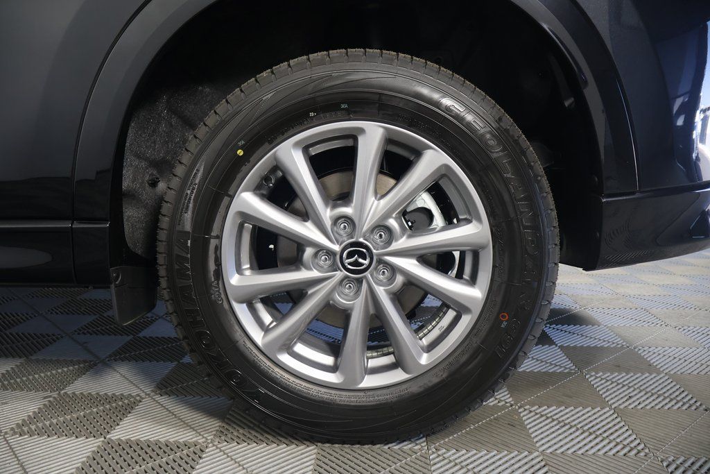 2025 Mazda CX-5 2.5 S Preferred photo 9