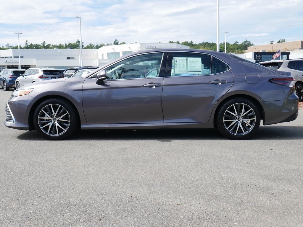 2021 Toyota Camry XLE photo 4