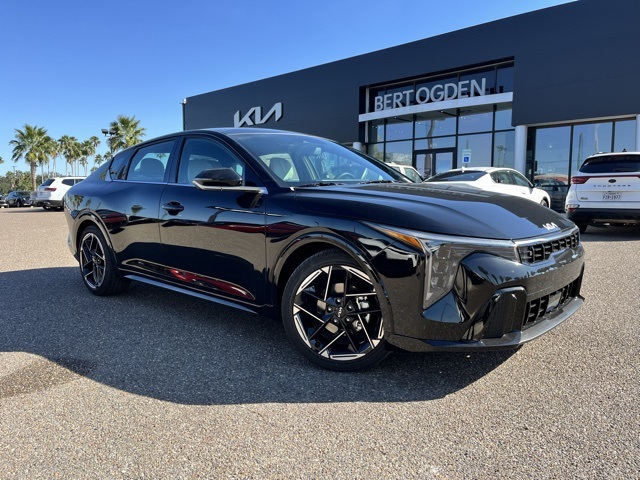 2025 Kia K4 GT-Line's photo