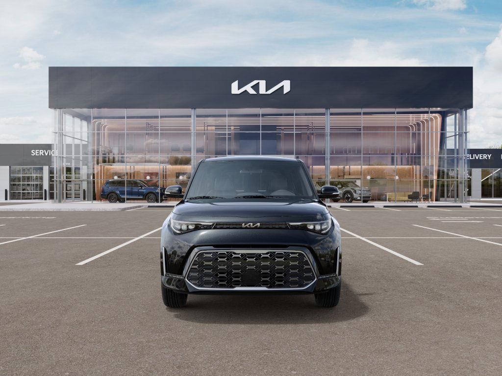 2025 Kia Soul GT-Line photo 2