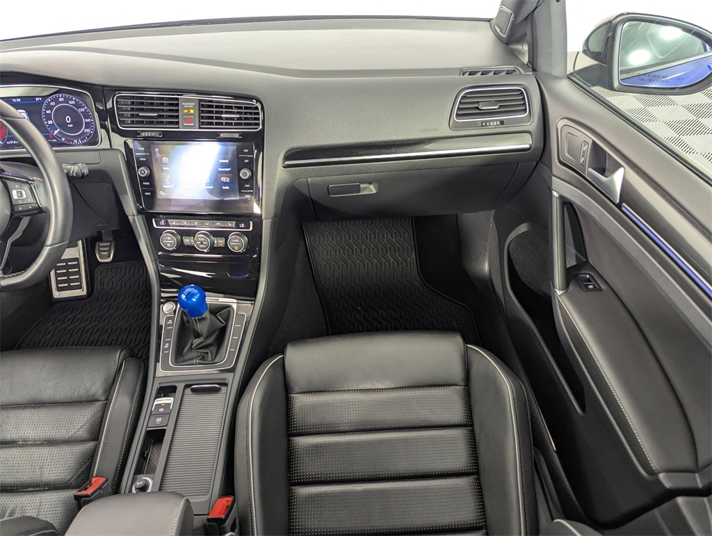 2018 Volkswagen Golf R 4Motion photo 13