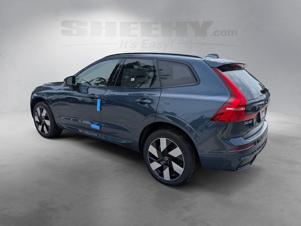 2025 Volvo XC60 T8 Plus photo 24