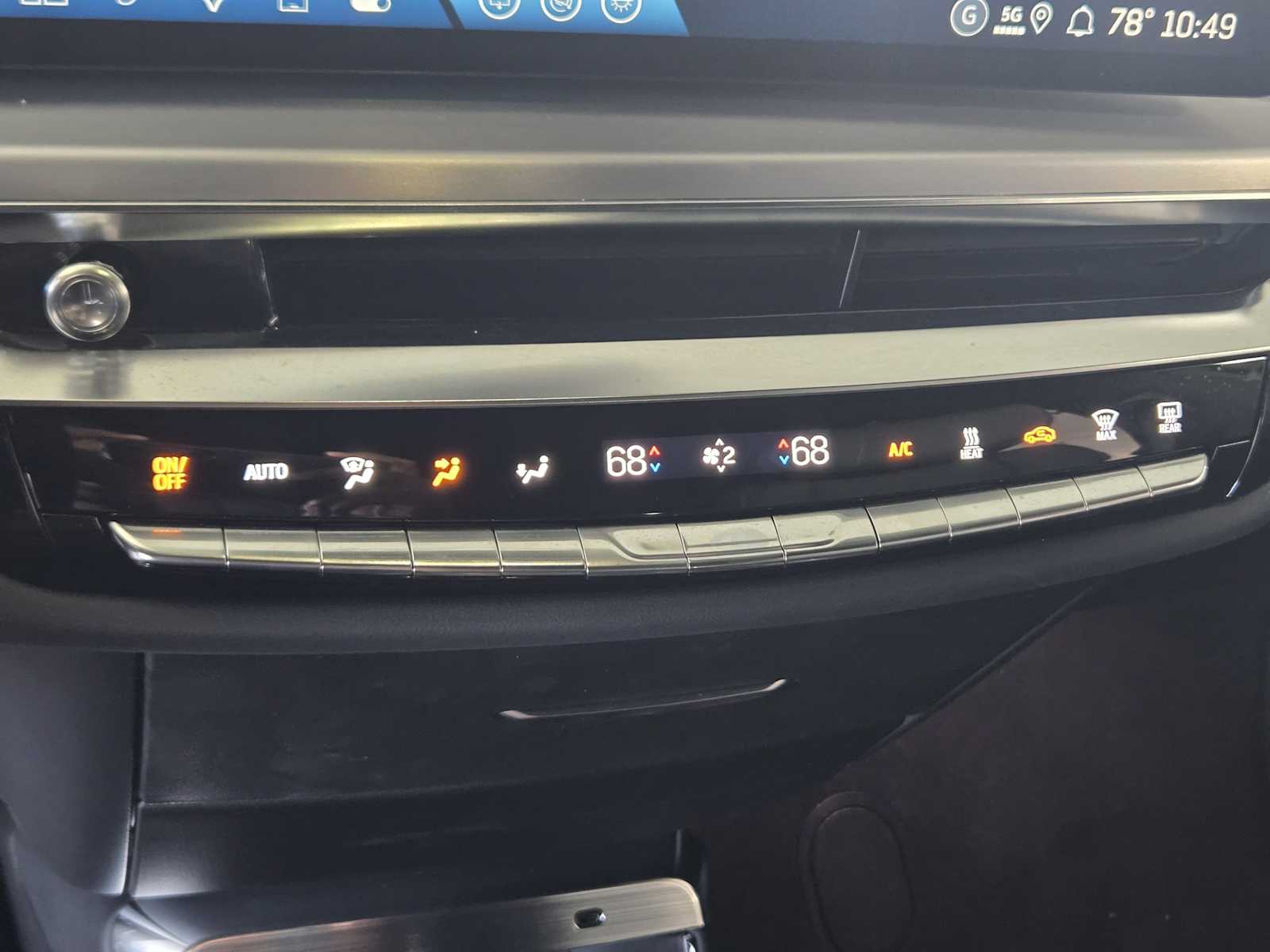 2025 Cadillac Lyriq Luxury photo 10