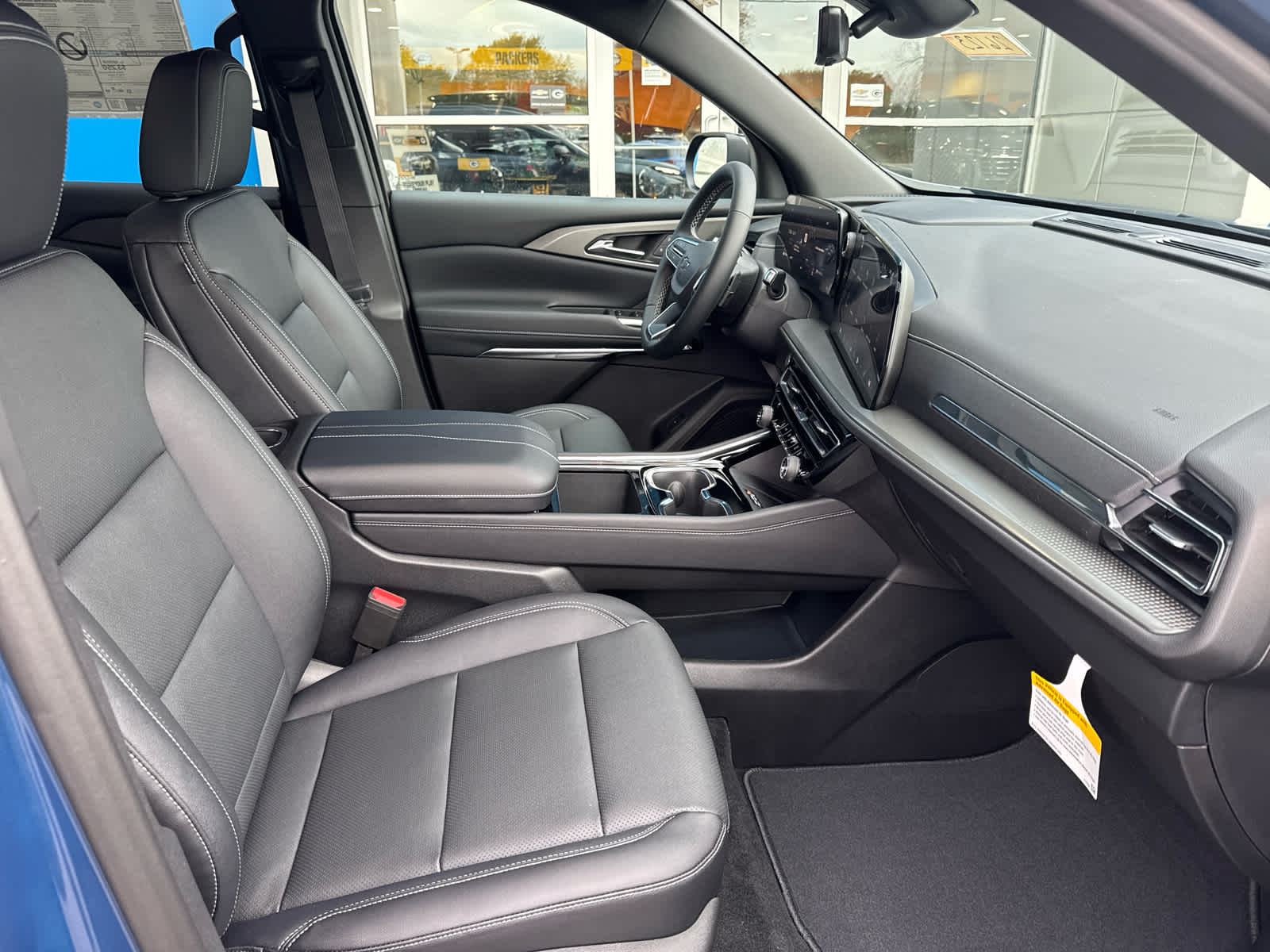 2026 Chevrolet Traverse photo 4