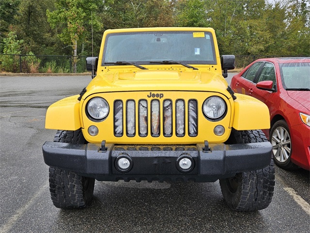 2015 Jeep Wrangler Unlimited Sahara photo 2