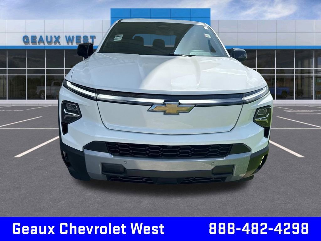 2025 Chevrolet Silverado EV LT photo 2