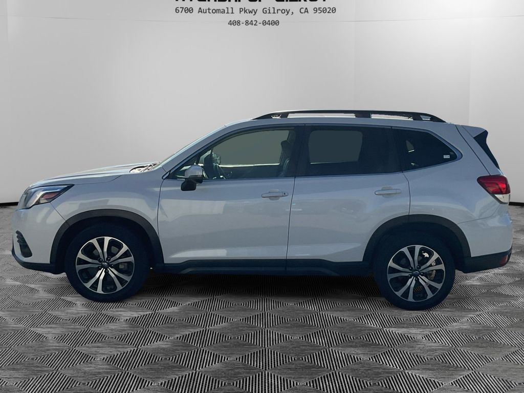 2022 Subaru Forester Limited photo 8