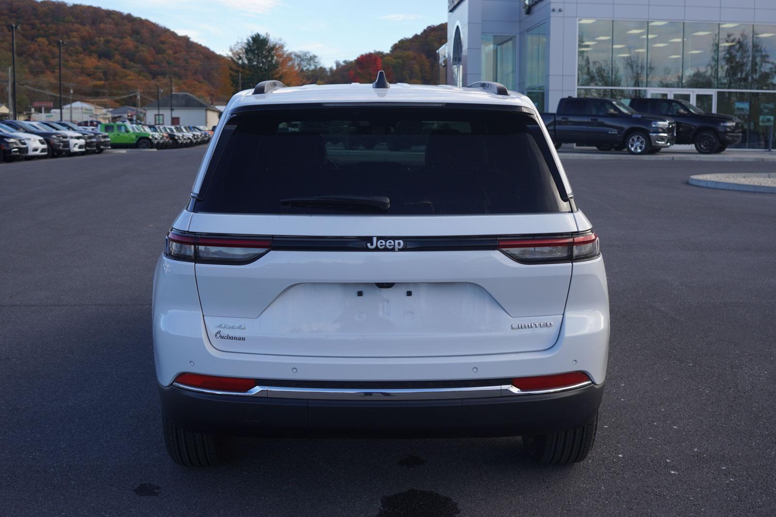 2025 Jeep Grand Cherokee Limited photo 4