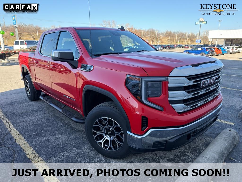 2024 GMC Sierra 1500 SLE's photo
