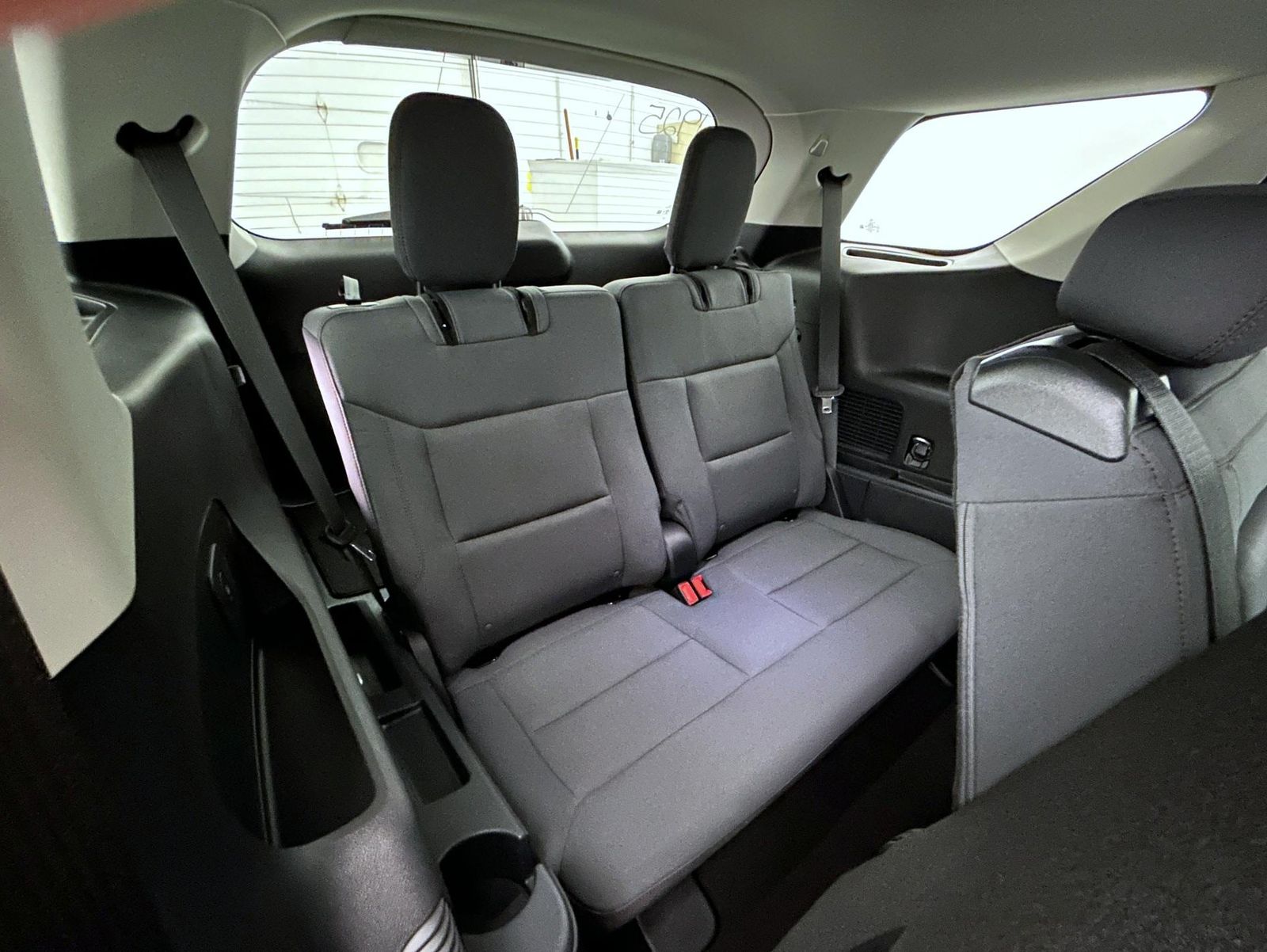 2025 Ford Explorer photo 19