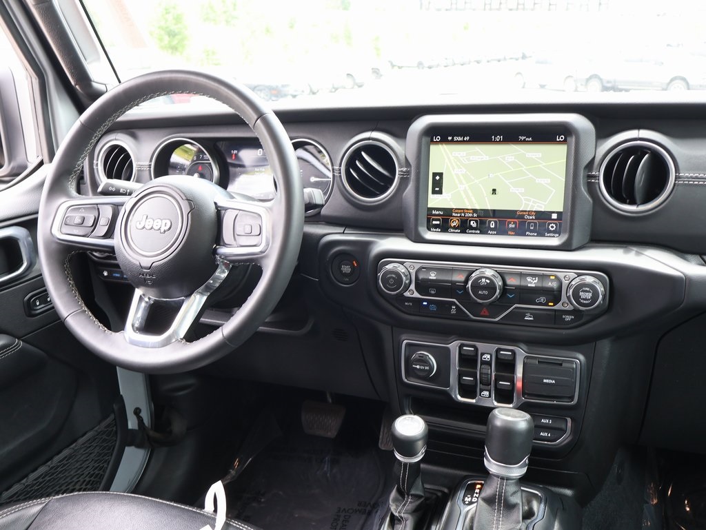 2023 Jeep Wrangler Sahara 4xe photo 11