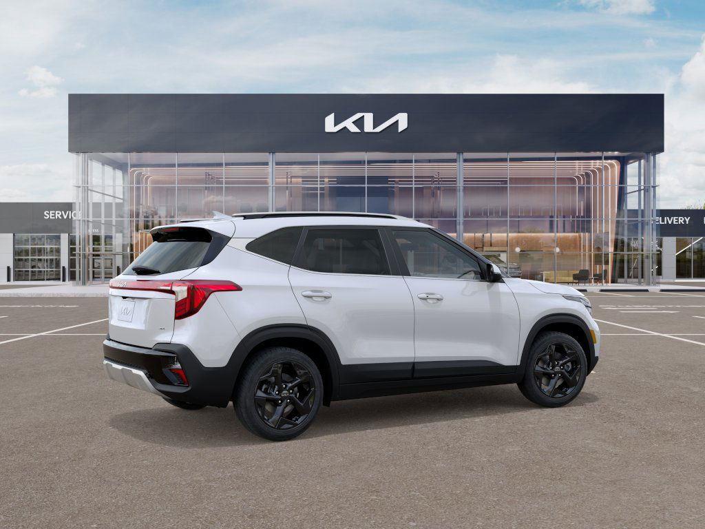 2026 Kia Seltos EX photo 5