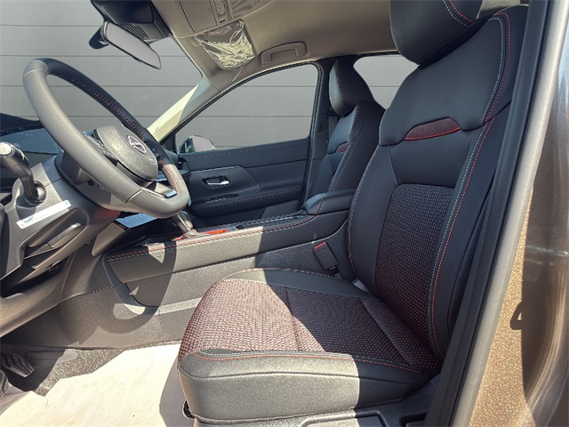 2026 Nissan Kicks SR photo 17