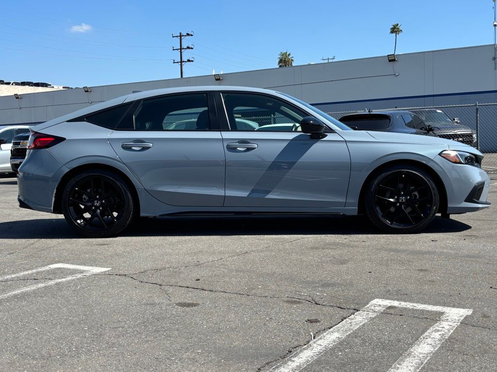 2022 Honda Civic Sport photo 3