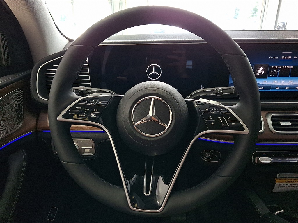 2025 Mercedes Benz GLS 450 4MATIC photo 13
