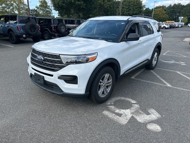 2022 Ford Explorer XLT photo 3