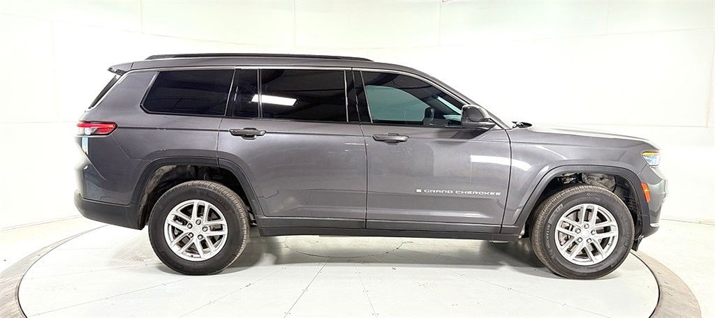 2024 Jeep Grand Cherokee Laredo photo 3