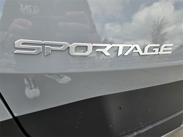 2026 Kia Sportage EX photo 7