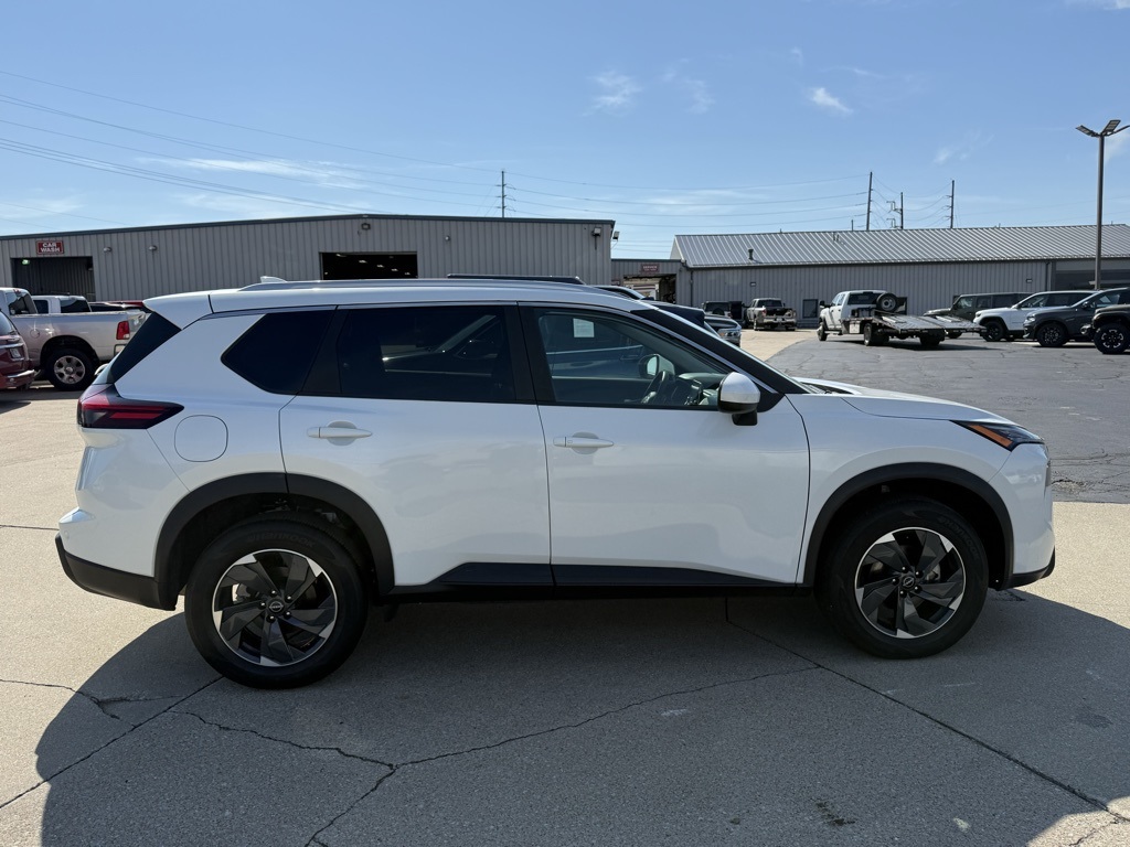 2024 Nissan Rogue SV photo 7