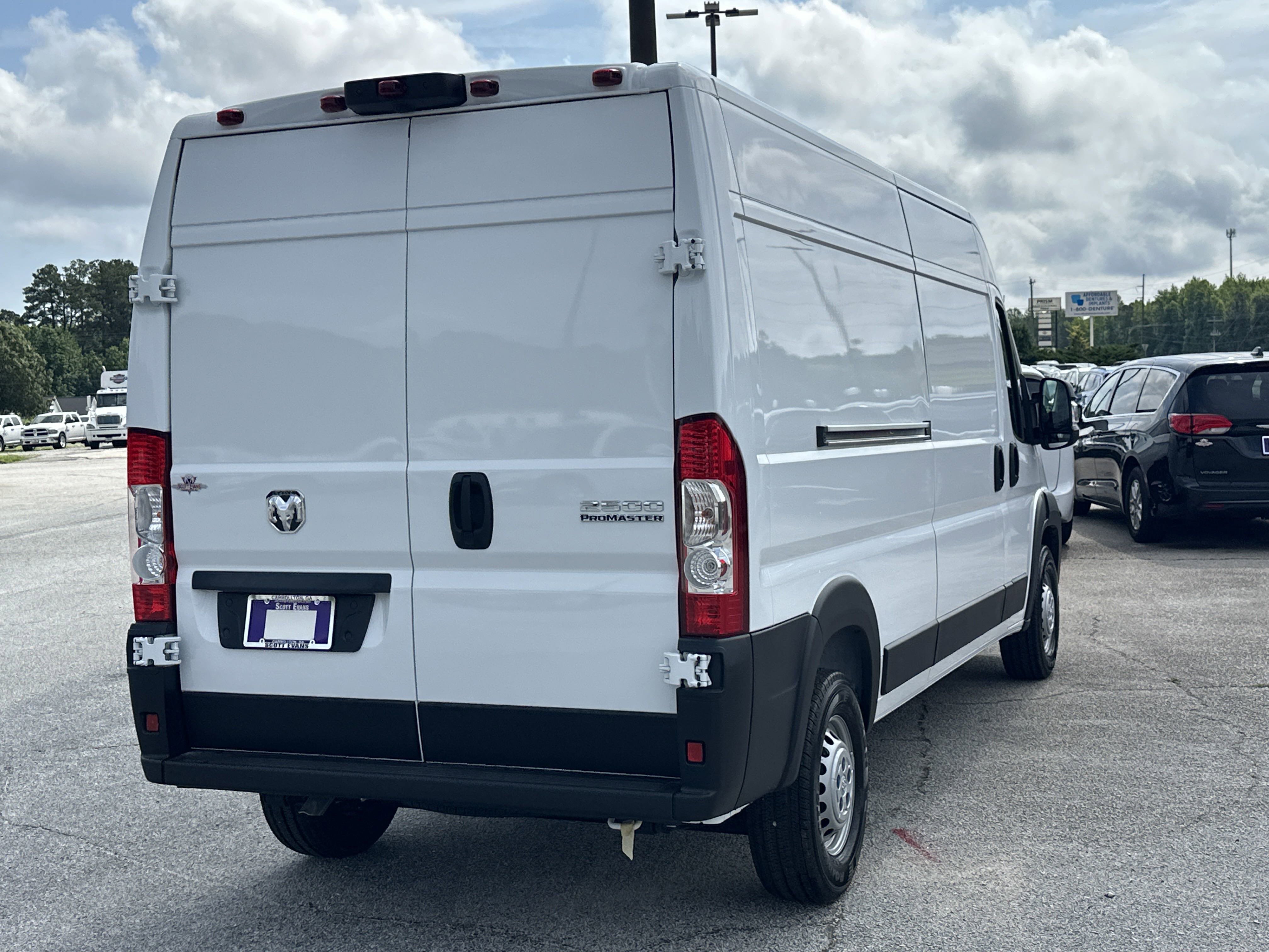 2025 Ram ProMaster 2500 photo 3