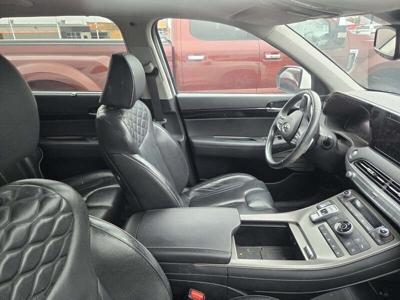 2022 Hyundai Palisade Limited photo 3