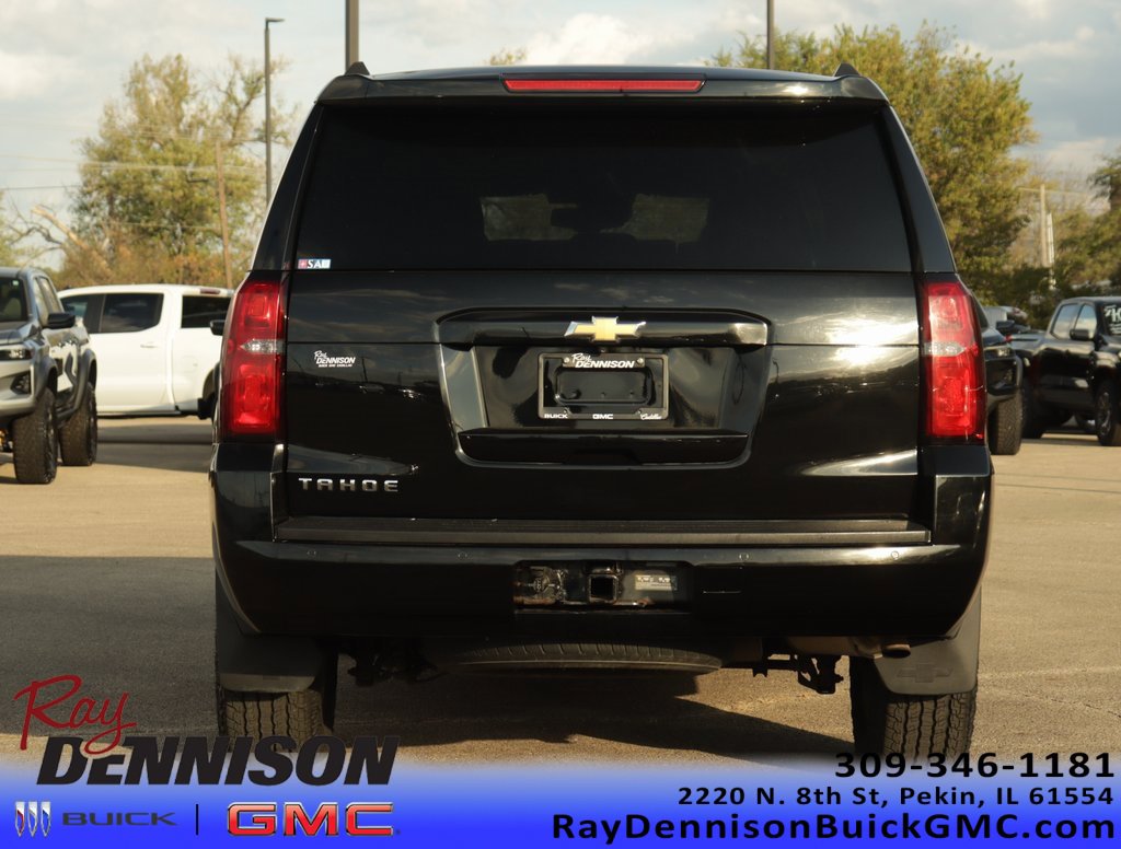 2017 Chevrolet Tahoe LT photo 3