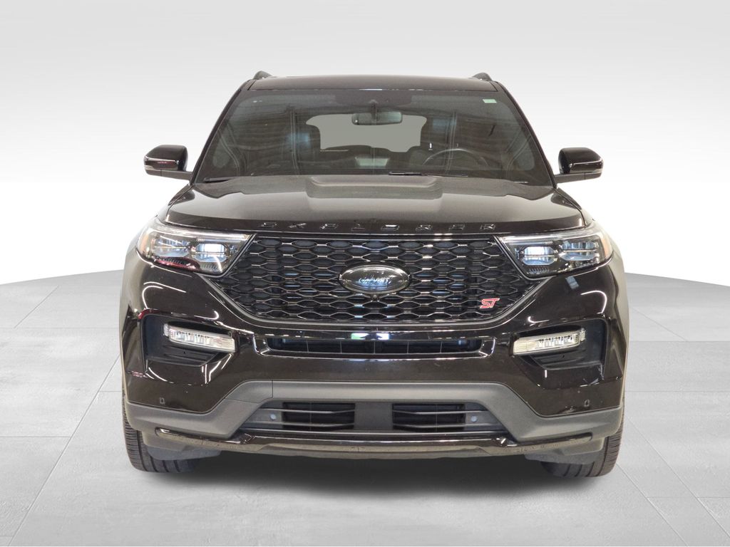2023 Ford Explorer ST photo 2
