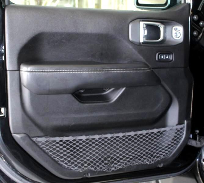 2019 Jeep Wrangler Unlimited Sahara photo 16