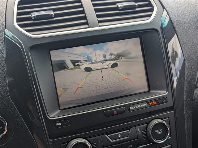 2016 Ford Explorer XLT photo 20