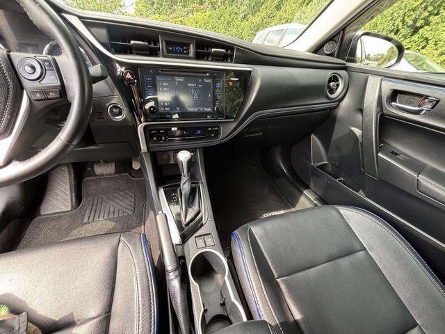 2017 Toyota Corolla XSE photo 15