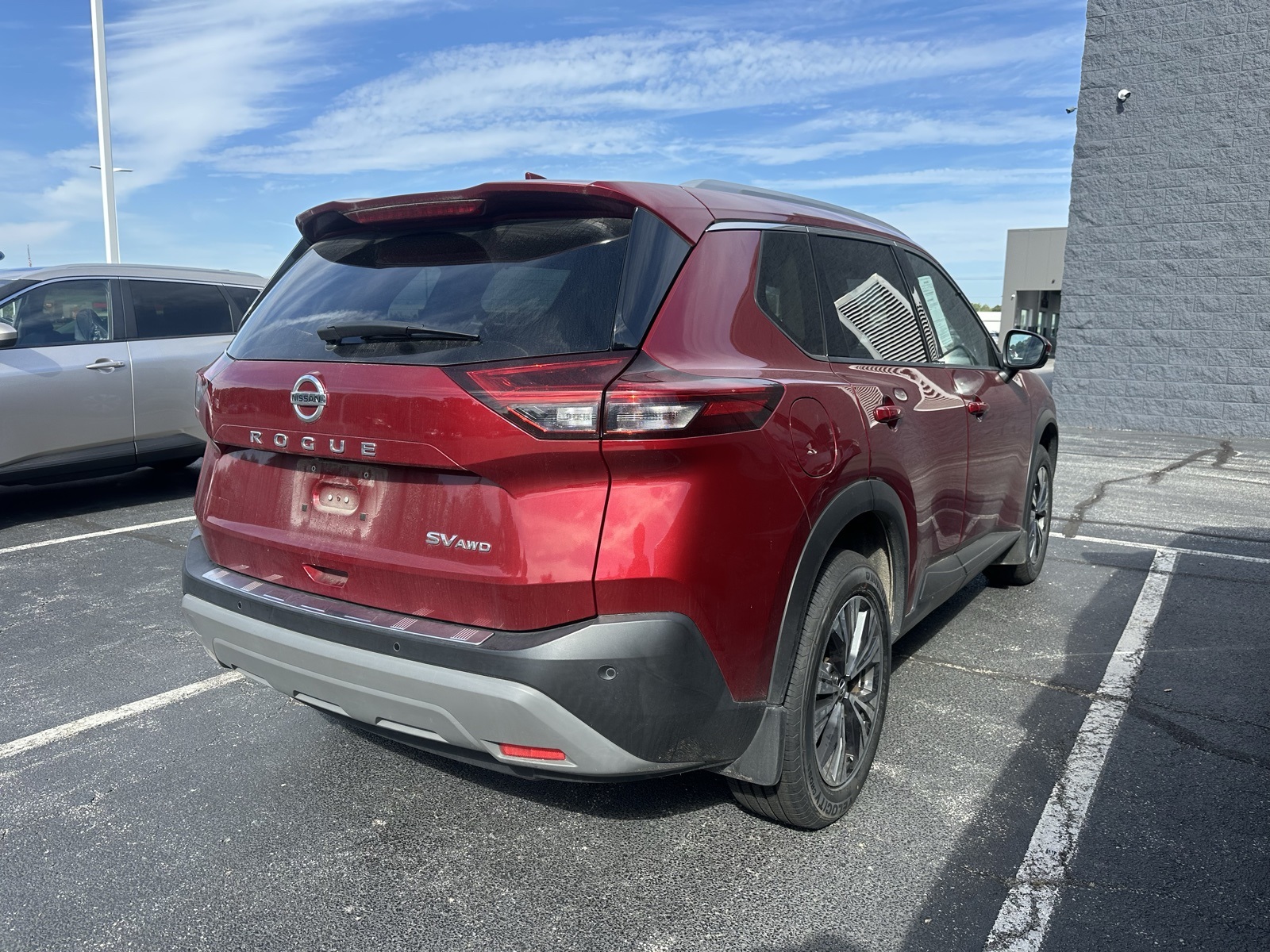 2021 Nissan Rogue SV photo 4