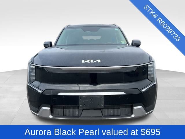 Used 2024 Kia Ev9 Wind with VIN KNDAFFS54R6039733 for sale in Burien, WA