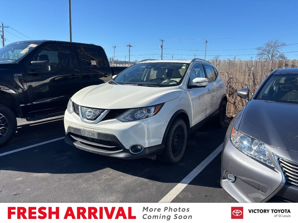 2018 Nissan Rogue Sport SL's photo